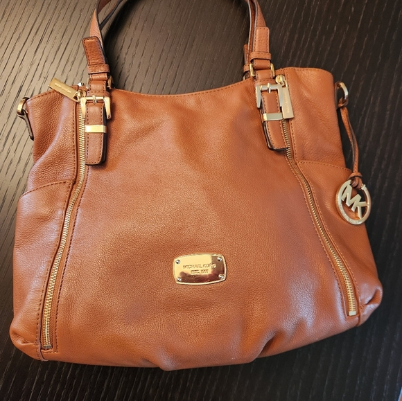 Michael Kors Handbag - Picture 3 of 7